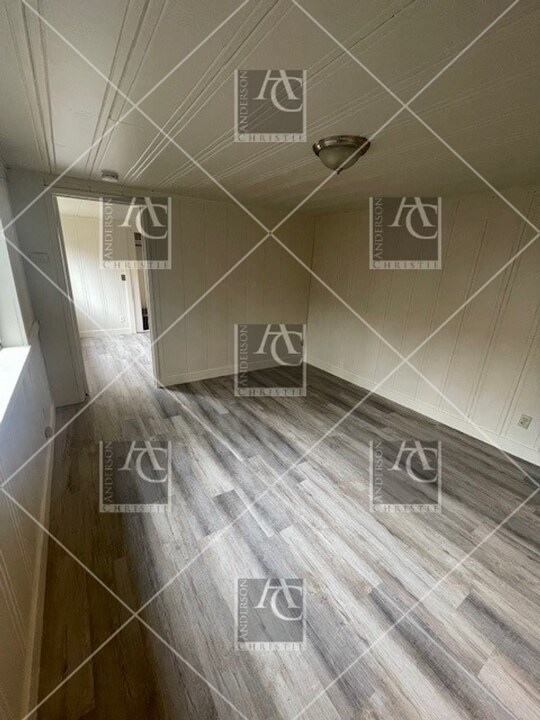 22 Western Dr in Watsonville, CA - Building Photo