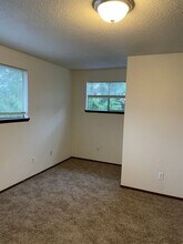 1314 S 2nd St in Shelton, WA - Building Photo - Building Photo