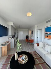 1431 NW 33rd St, Unit A5 in Miami, FL - Building Photo - Building Photo