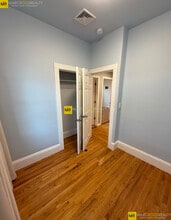 271 Ferry St, Unit 2 in Malden, MA - Foto de edificio - Building Photo