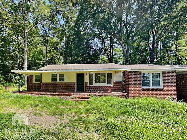 property at 3836 Garrett Rd SW