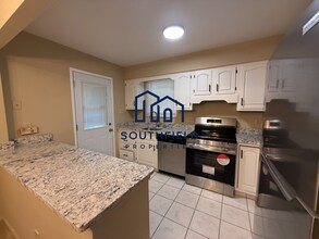 7147 Bluecrest Dr in Cincinnati, OH - Building Photo - Building Photo