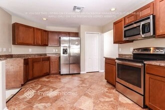 3829 Cold Creek Dr, Unit A301 in Valrico, FL - Building Photo - Building Photo