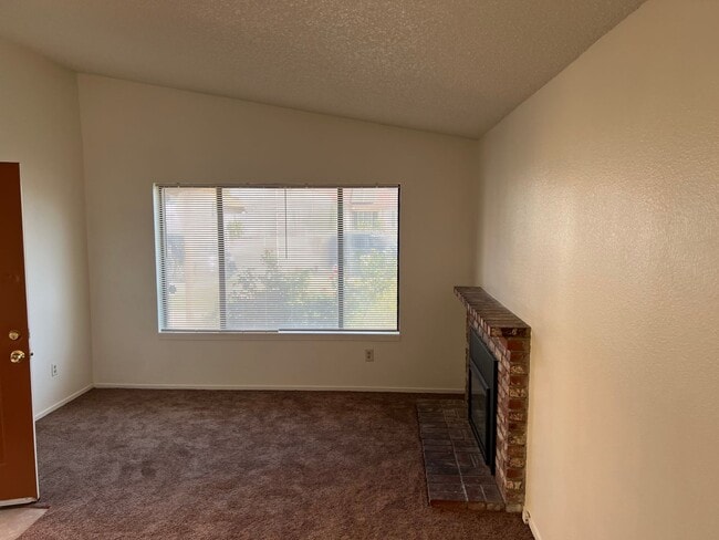 5113 Gaylene Ave in Bakersfield, CA - Building Photo - Building Photo