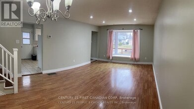 747 Dunelm Ln in London, ON - Building Photo - Building Photo