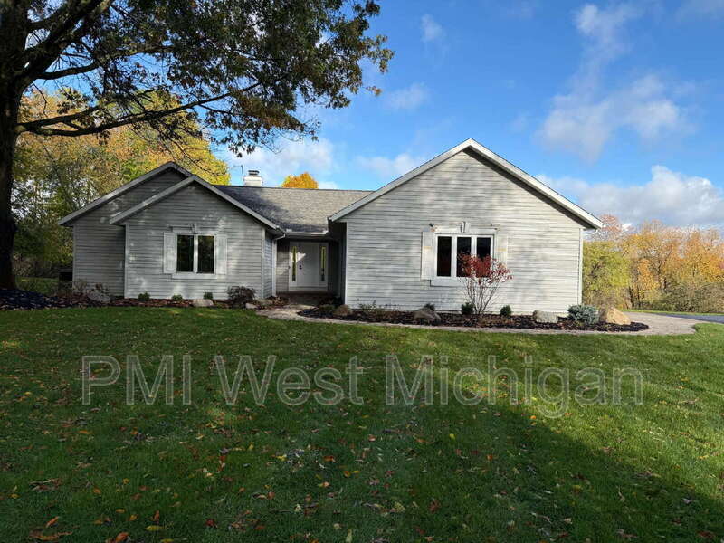 623 146th Ave in Caledonia, MI - Building Photo