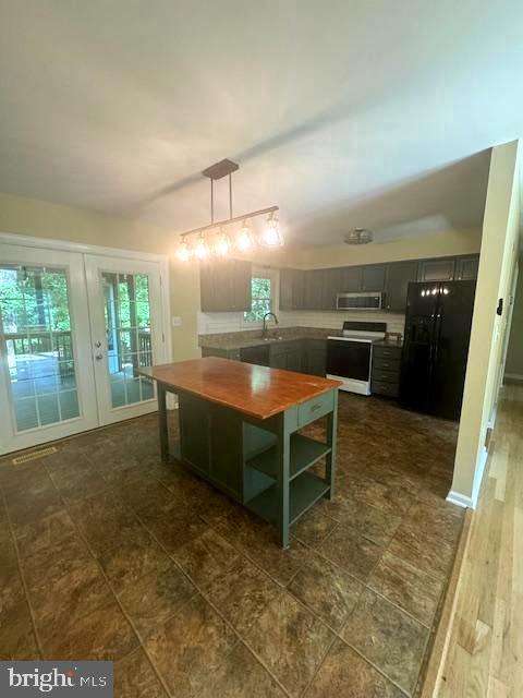 704 Candle Ridge Ct in Fredericksburg, VA - Building Photo - Building Photo