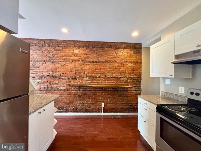 property at 619 E Flora St