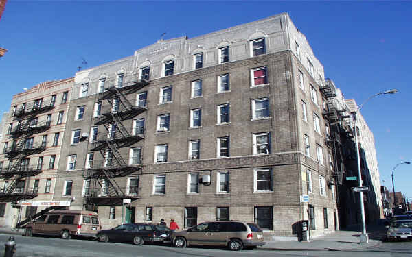 1800-1808 Weeks Ave in Bronx, NY - Building Photo