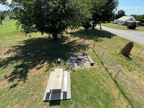 501 Oak Ave in Cache, OK - Building Photo - Building Photo