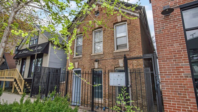 1472 W Webster Ave in Chicago, IL - Building Photo - Building Photo