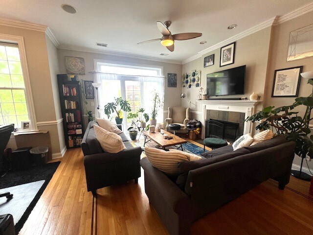 904 W Lawrence Ave in Chicago, IL - Building Photo - Building Photo