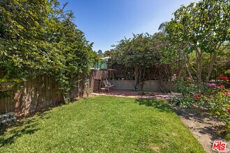 2411 St George St in Los Angeles, CA - Building Photo - Building Photo