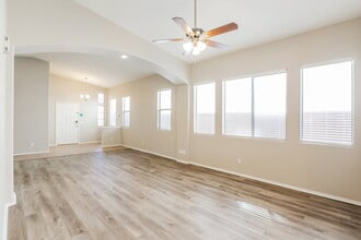 4001 E Timberline Rd in Gilbert, AZ - Building Photo - Building Photo