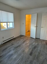 1508 State Hwy 1, Unit 307 in Thief River Falls, MN - Foto de edificio - Building Photo