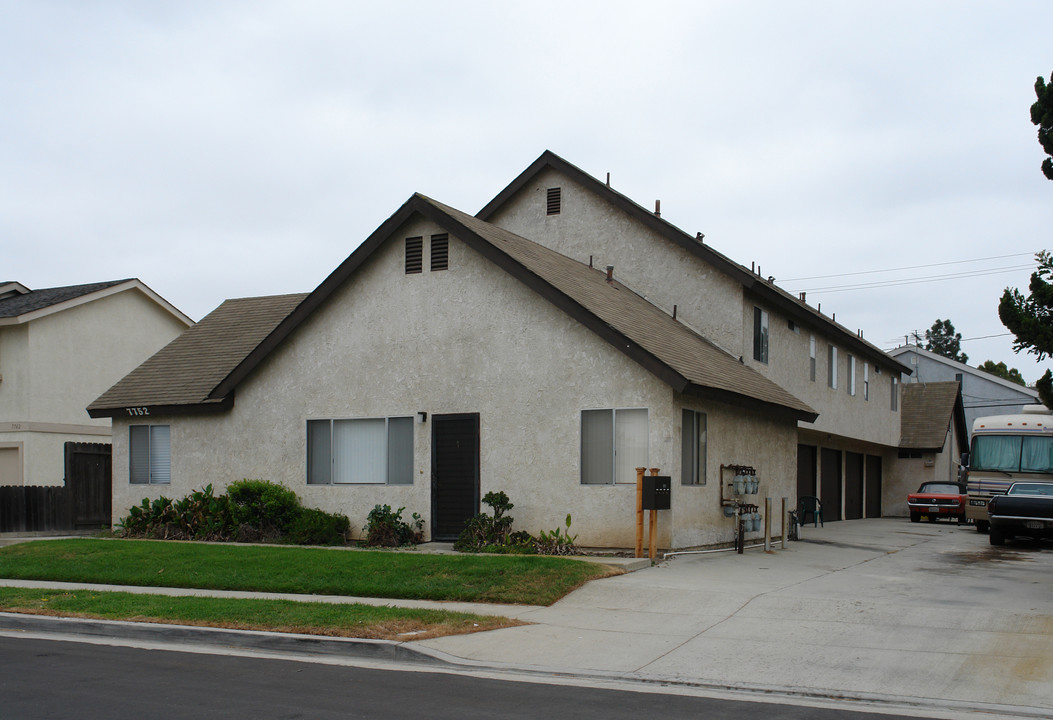 7752 Speer Ave in Huntington Beach, CA - Building Photo