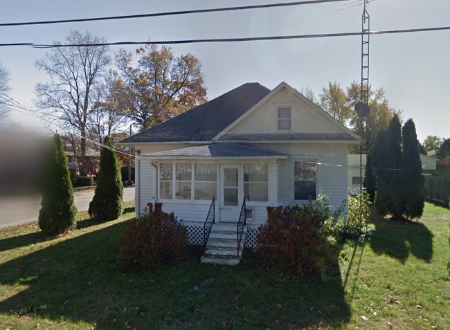 property at 315 E Monroe St