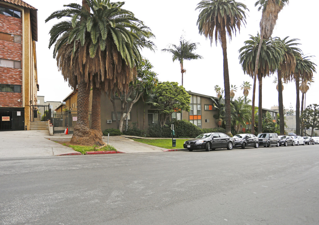 1710 Camino Palmero St in Los Angeles, CA - Building Photo