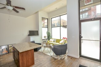 1448 W Fullerton Ave, Unit J03P in Chicago, IL - Building Photo - Building Photo
