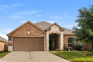 13041 Tobin Dr in Crowley, TX - Building Photo