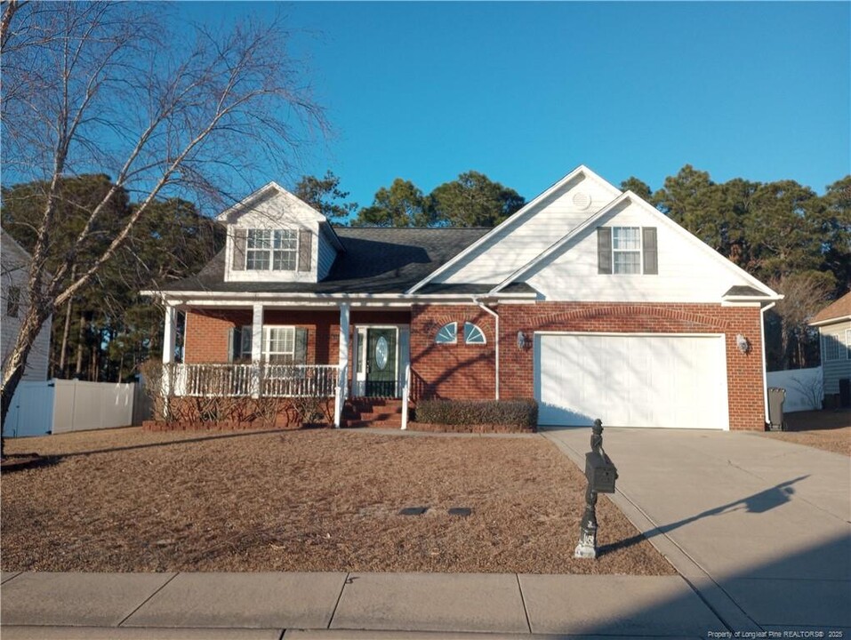 5208 Spreading Branch Rd in Hope Mills, NC - Building Photo