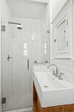 6609 Leland Way in Los Angeles, CA - Building Photo - Building Photo