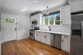 30 Fairmont Pl in Shelton, CT - Building Photo - Building Photo