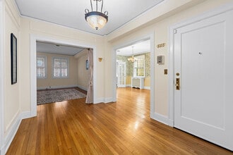 3401 Greenway, Unit 403 in Baltimore, MD - Foto de edificio - Building Photo