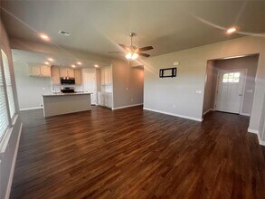 114 Midway Mdws in Pottsboro, TX - Building Photo - Building Photo