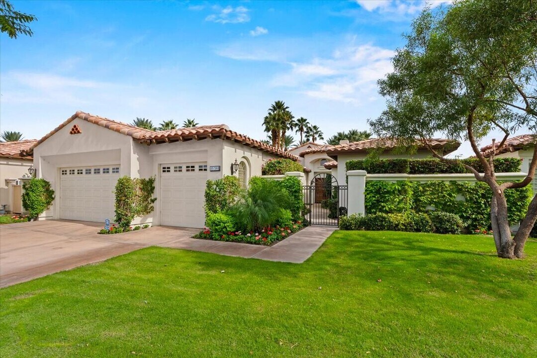 49584 Montana Way in La Quinta, CA - Building Photo