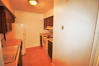 522 Orange Dr in Altamonte Springs, FL - Building Photo - Building Photo