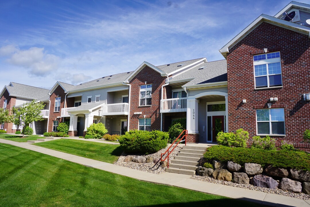 Silverstone Apartments in Madison, WI - Foto de edificio