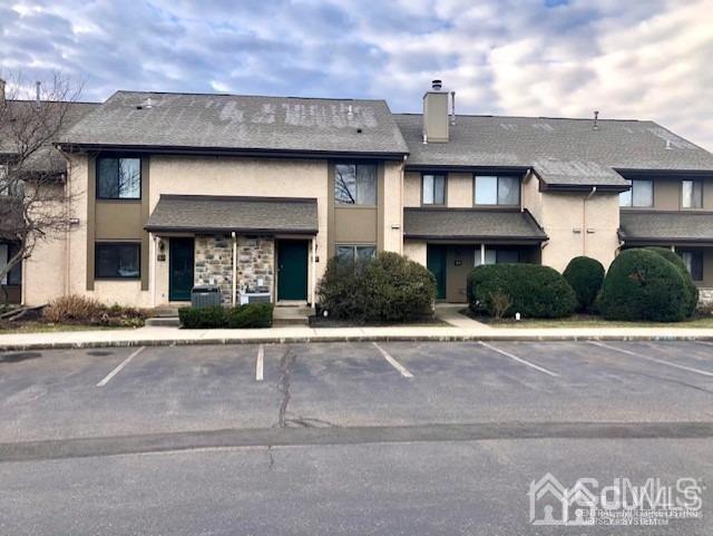 48 Hampshire Dr in Plainsboro, NJ - Building Photo - Building Photo