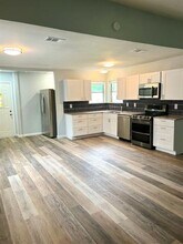 210 Lakewood Dr in Waxahachie, TX - Building Photo - Building Photo