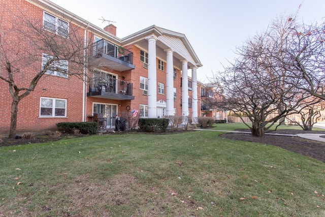 property at 819 E Miner St