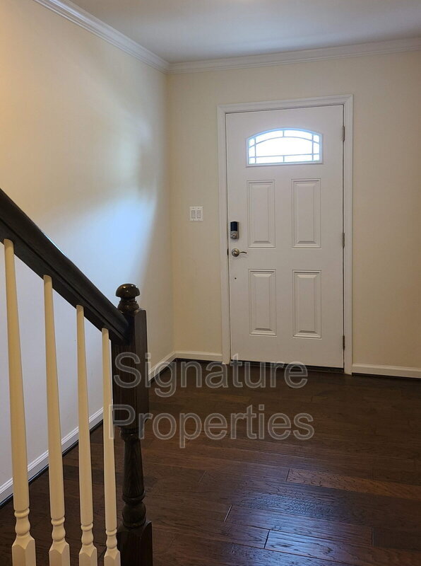 316 Tree Line Dr in Fredericksburg, VA - Building Photo - Building Photo