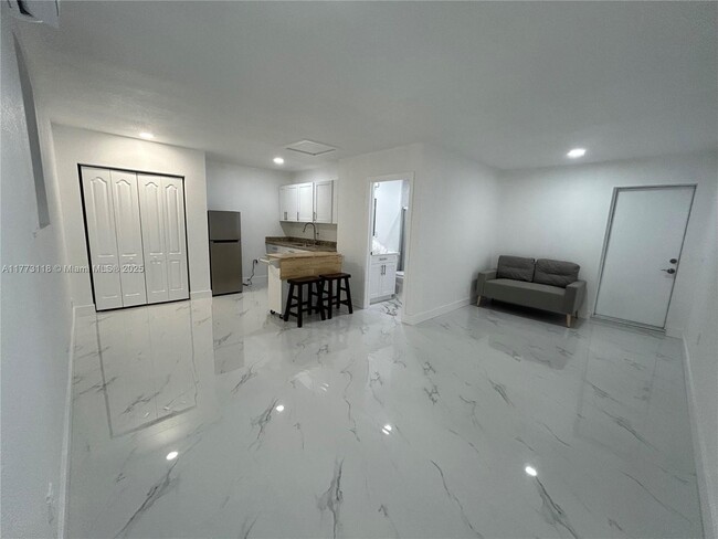 property at 670X SW 28th Terrace