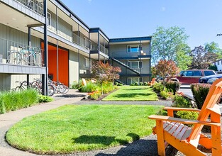 Arcade Apartments in Corvallis, OR - Building Photo - Building Photo