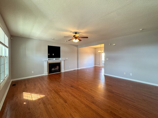 4420 Battle Forest Rd in Hope Mills, NC - Building Photo - Building Photo