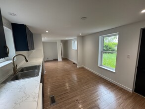 416 Robinson St in Moncton, NB - Building Photo - Building Photo