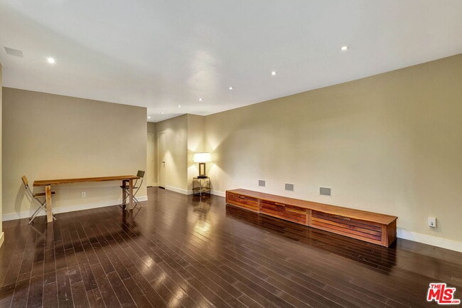 1010 Palm Ave in West Hollywood, CA - Building Photo - Building Photo