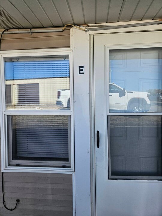 809 State Hwy in St. Robert, MO - Building Photo