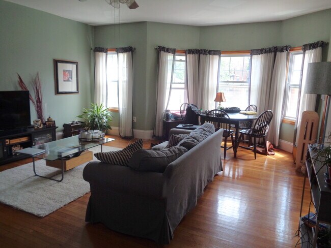 property at 135 Chiswick Rd
