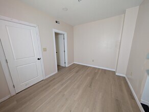 2352 N 29th St, Unit 3 in Philadelphia, PA - Building Photo - Building Photo
