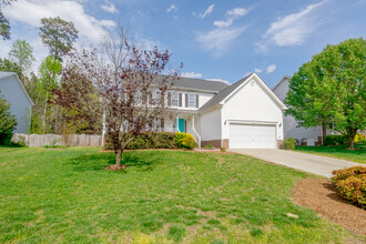 2112 Echo Glen Ln in Apex, NC - Building Photo - Building Photo