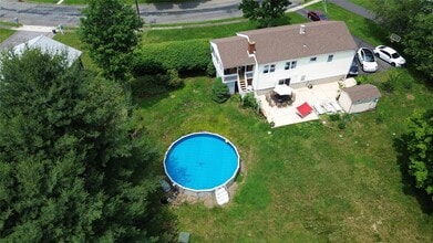 6 Clinton Ct in Monroe, NY - Building Photo - Building Photo