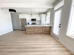 10060-10046 46 St NE in Calgary, AB - Building Photo - Building Photo