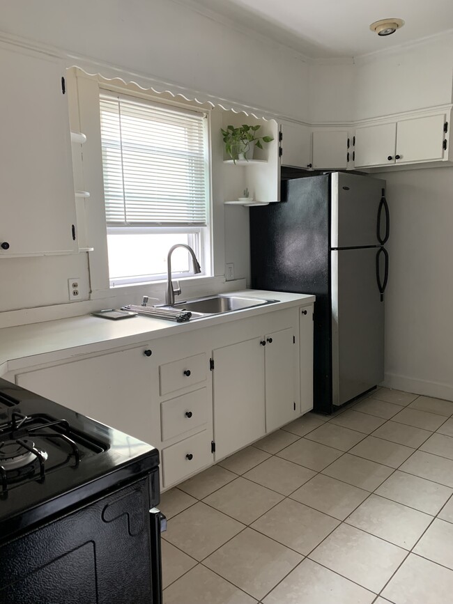 30 Gardner St, Unit 2