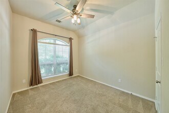 103 Sunrise Haven Dr in Montgomery, TX - Building Photo - Building Photo