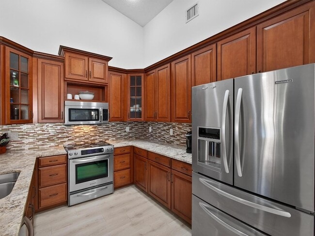 233 W Coral Trace Cir in Delray Beach, FL - Foto de edificio - Building Photo